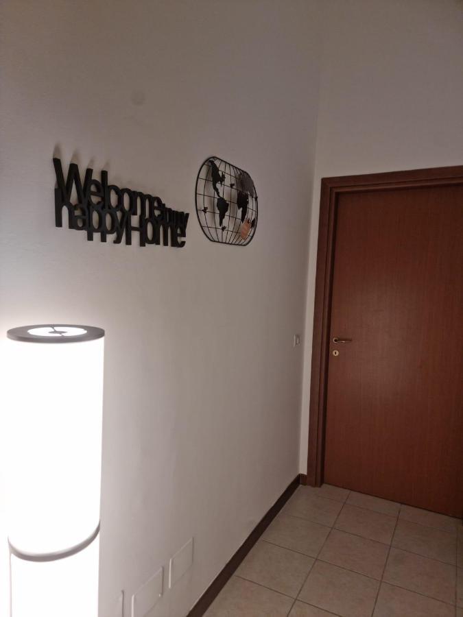 Ferienwohnung Laura Four Messina Exterior foto